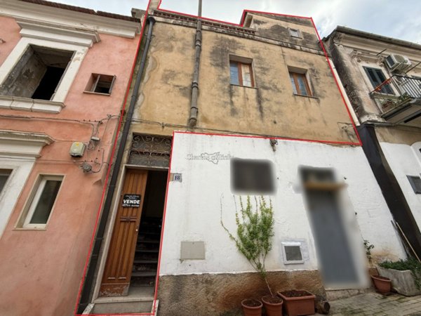 casa indipendente in vendita a Modica in zona Modica Bassa