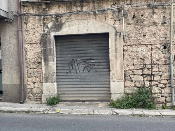 negozio in vendita a Modica in zona Modica Bassa