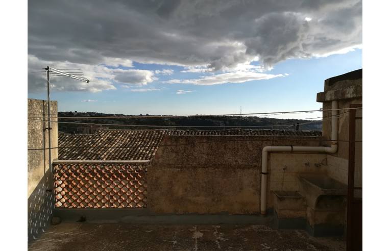 casa indipendente in vendita a Modica in zona Modica Alta