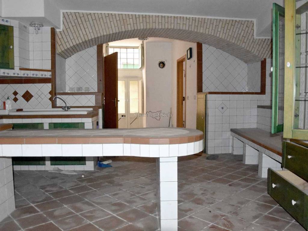 casa indipendente in vendita a Modica in zona Modica Bassa