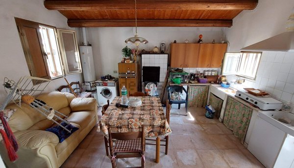 casa indipendente in vendita a Modica