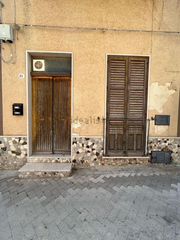 casa indipendente in vendita a Modica in zona Modica Alta