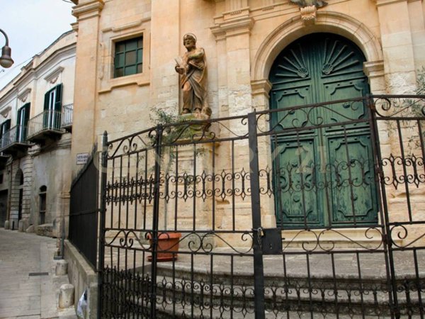 casa indipendente in vendita a Modica in zona Modica Bassa