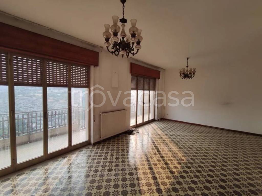 appartamento in vendita a Modica in zona Modica Alta