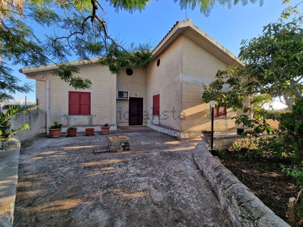 casa indipendente in vendita a Modica in zona Sacro Cuore