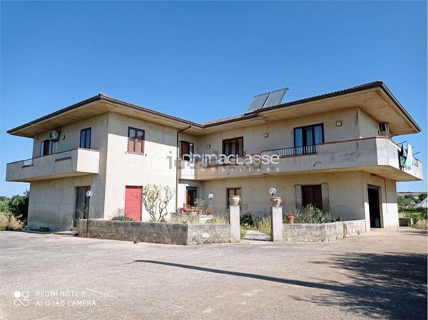 casa indipendente in vendita a Modica