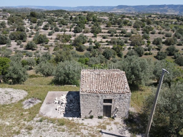 casa indipendente in vendita a Modica in zona Frigintini