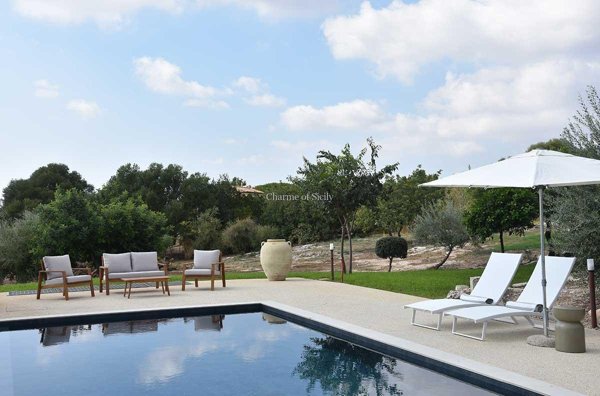 casa indipendente in vendita a Modica