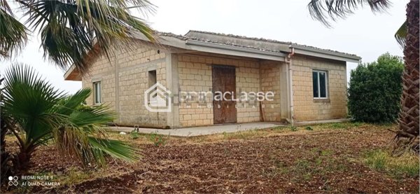 casa indipendente in vendita a Modica