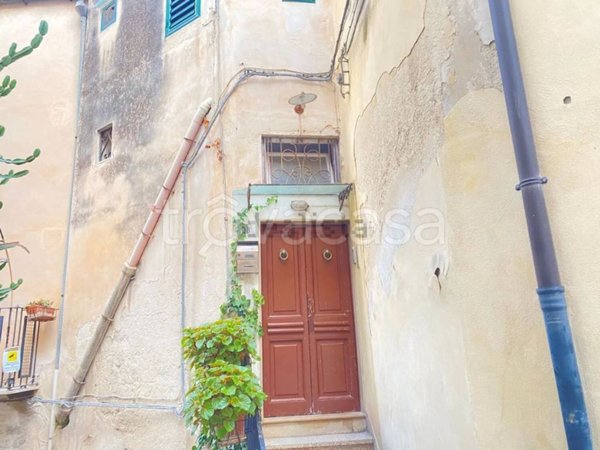 casa indipendente in vendita a Modica