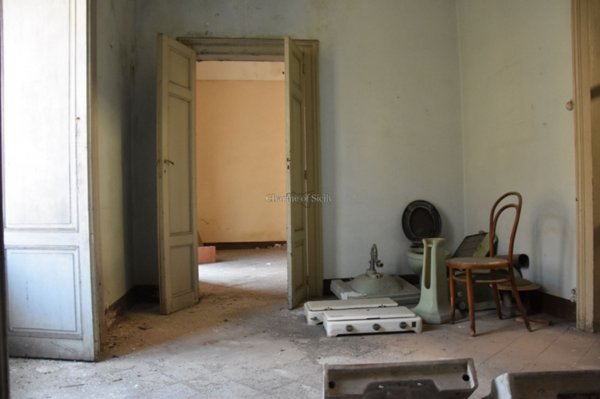 casa indipendente in vendita a Modica in zona Modica Bassa