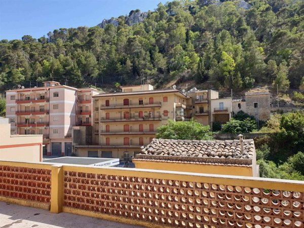 casa indipendente in vendita a Modica in zona Modica Bassa