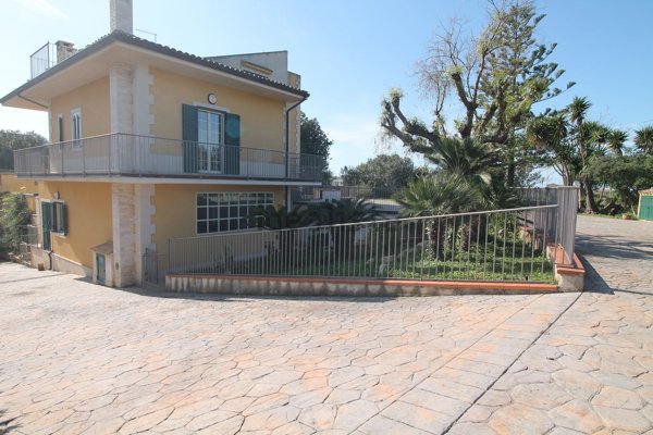 casa indipendente in vendita a Modica in zona Sacro Cuore