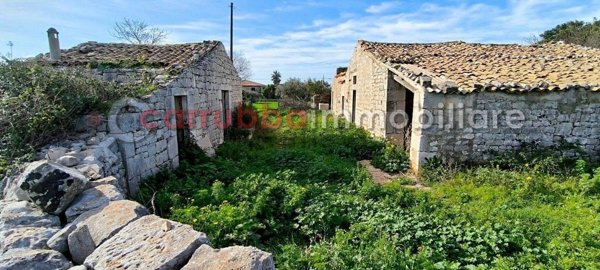 pentavano in vendita a Modica