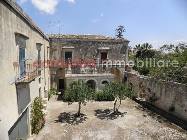 casa indipendente in vendita a Modica in zona Sacro Cuore
