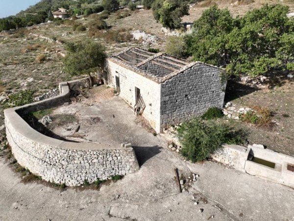 casa indipendente in vendita a Modica in zona Modica Alta