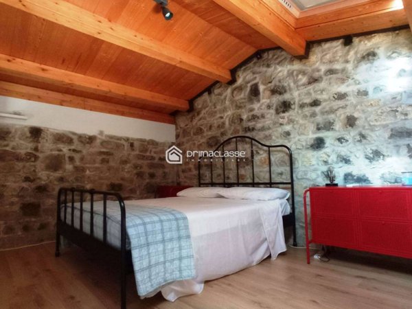 casa indipendente in vendita a Modica in zona Modica Alta