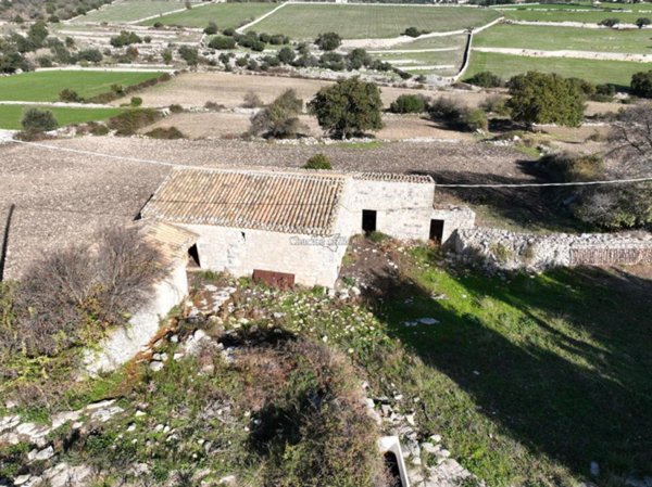 casa indipendente in vendita a Modica in zona Frigintini