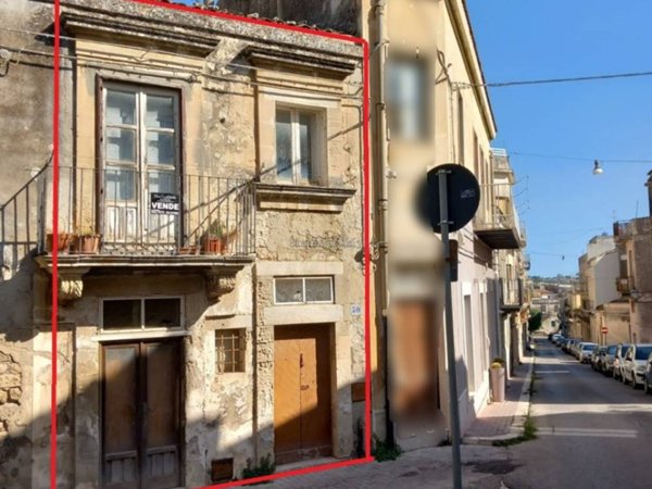 casa indipendente in vendita a Modica in zona Modica Alta