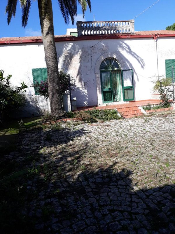 casa indipendente in vendita a Modica