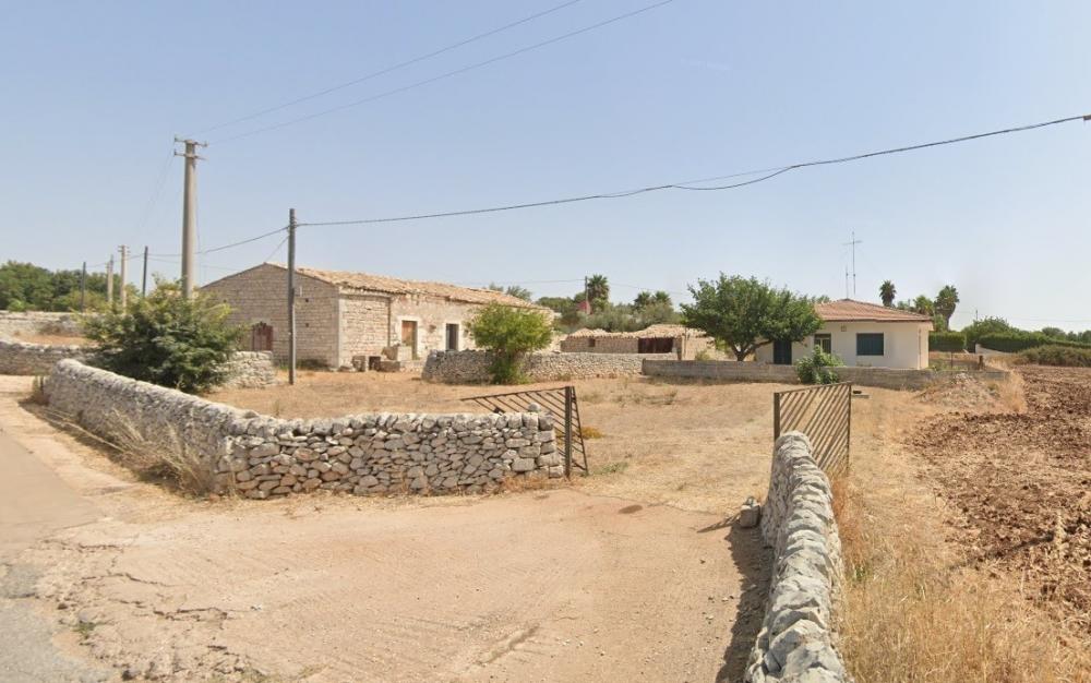 casa indipendente in vendita a Modica