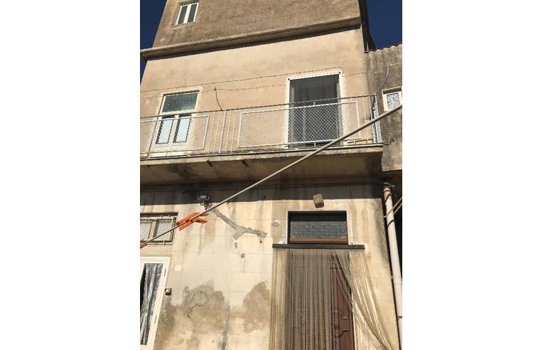 casa indipendente in vendita a Modica