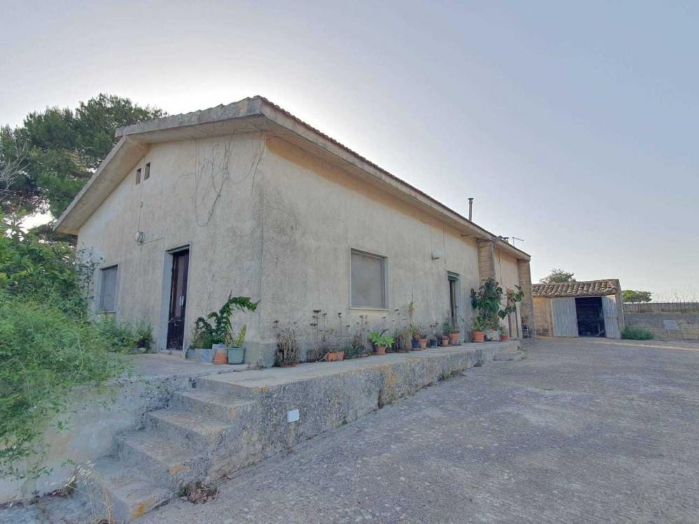 casa indipendente in vendita a Modica