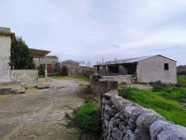 casa indipendente in vendita a Modica