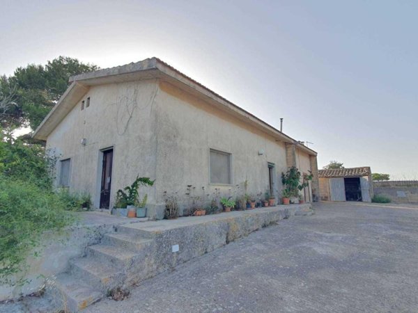 esavano in vendita a Modica