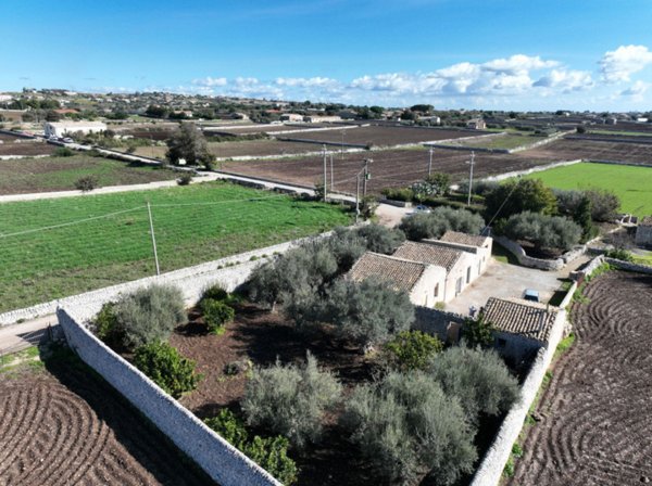 casa indipendente in vendita a Modica in zona Sacro Cuore