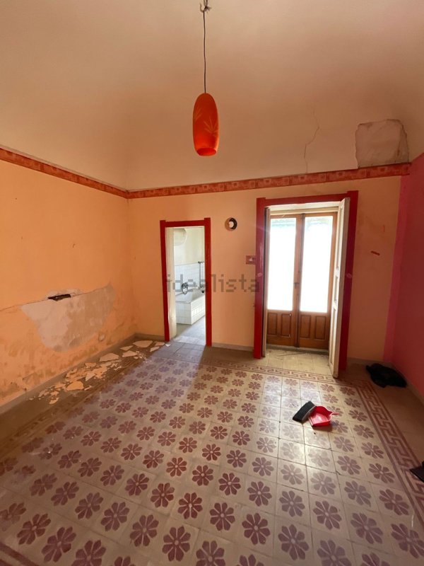 casa indipendente in vendita a Modica