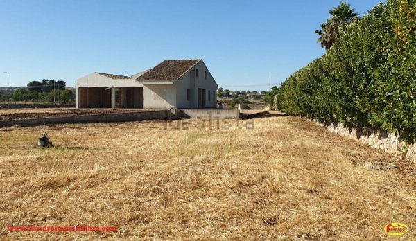 casa indipendente in vendita a Modica in zona Sacro Cuore