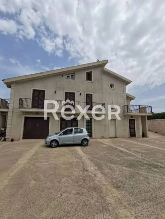 casa indipendente in vendita a Modica