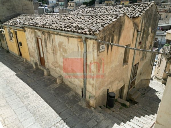 casa indipendente in vendita a Modica