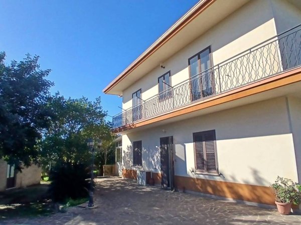 casa indipendente in vendita a Modica in zona Sacro Cuore