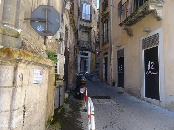 locale commerciale in vendita a Modica in zona Modica Bassa