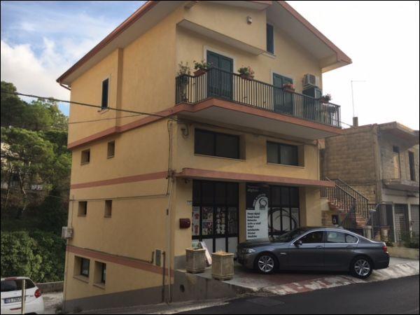 appartamento in vendita a Modica in zona Sacro Cuore