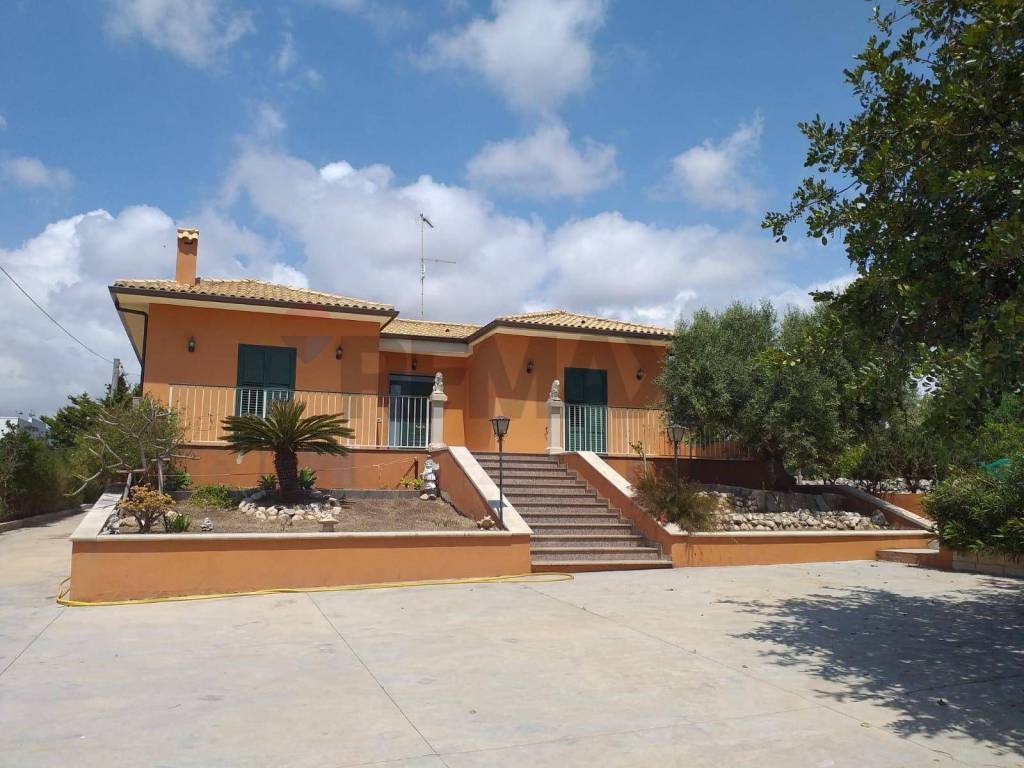 casa indipendente in vendita a Modica in zona Marina di Modica