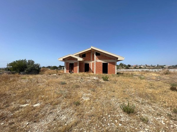 casa indipendente in vendita a Modica
