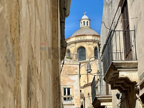 casa indipendente in vendita a Modica in zona Modica Bassa