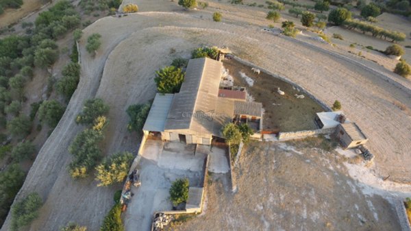 casa indipendente in vendita a Modica