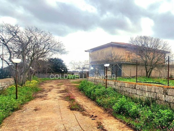 casa indipendente in vendita a Modica in zona Sacro Cuore