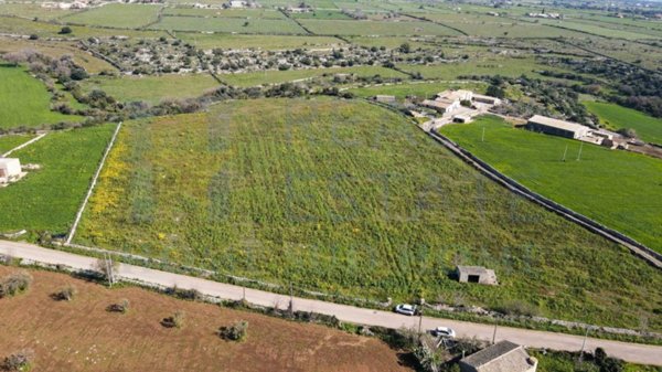 casa indipendente in vendita a Modica