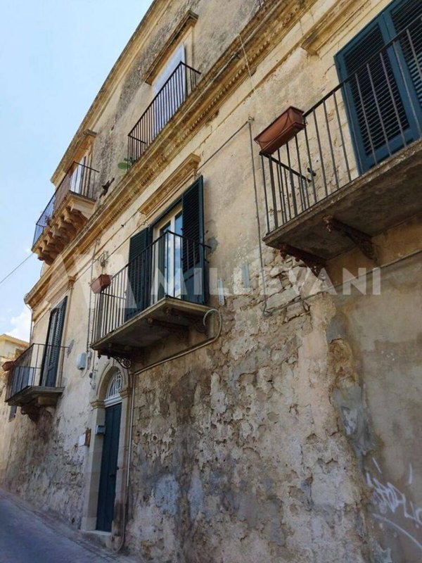 appartamento in vendita a Modica in zona Modica Alta