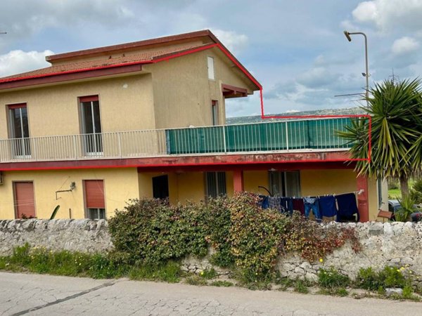 casa indipendente in vendita a Modica
