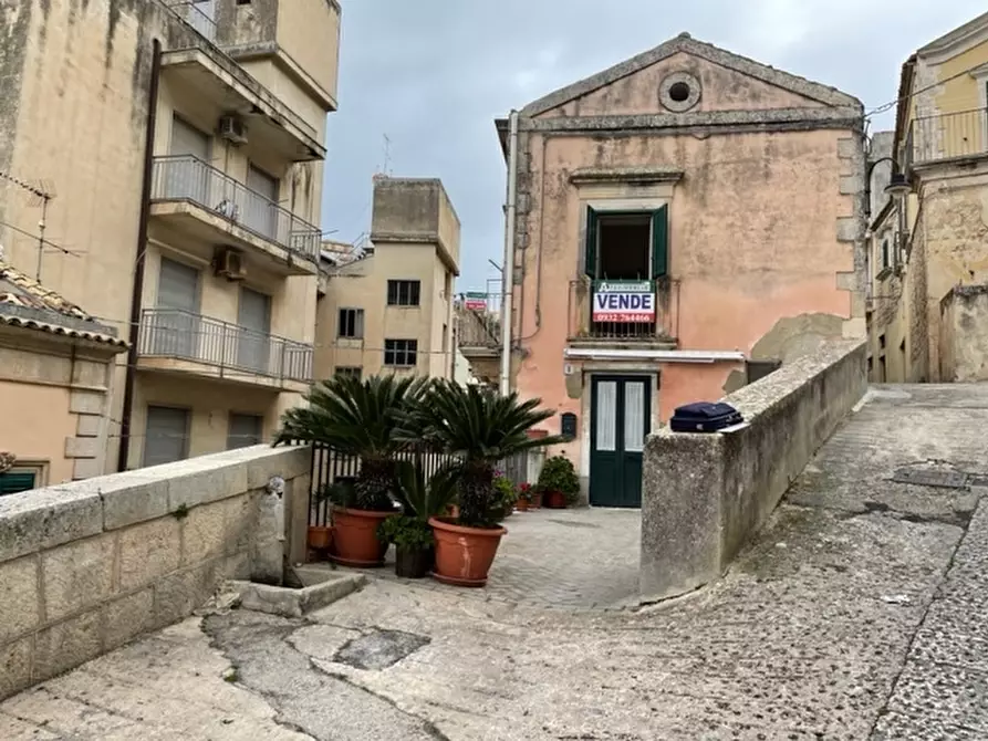 casa indipendente in vendita a Modica