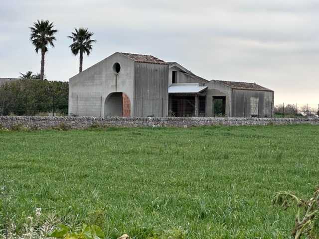casa indipendente in vendita a Modica