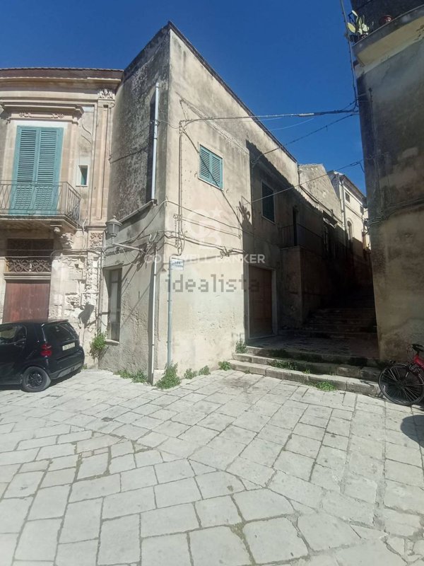 appartamento in vendita a Modica in zona Modica Alta