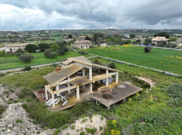 casa indipendente in vendita a Modica