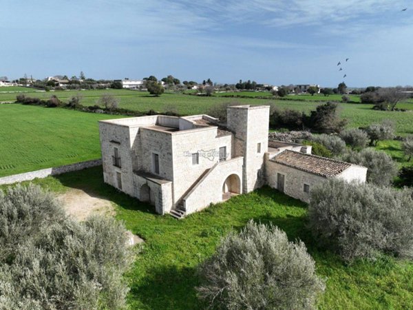 casa indipendente in vendita a Modica